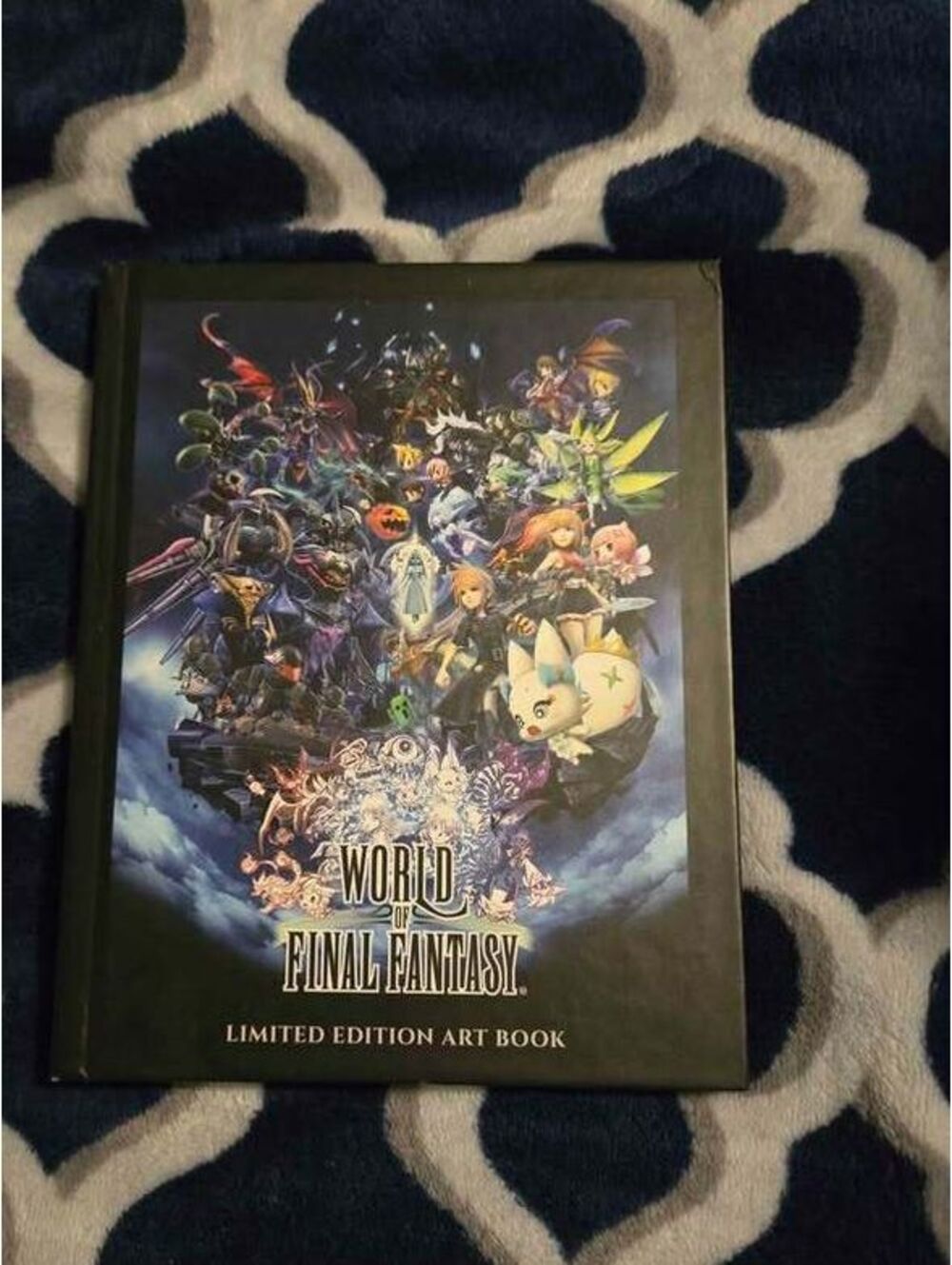 World of Final Fantasy PS4 with Limited Edition Art Book